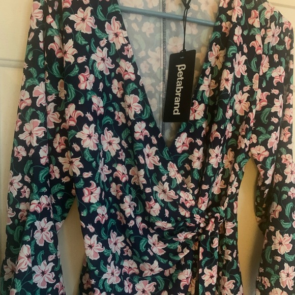 New Betabrand Perfect Peonies Wrap Blouse Top SZ Large - Picture 3 of 9